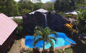 Hotel Cabanas La Teca